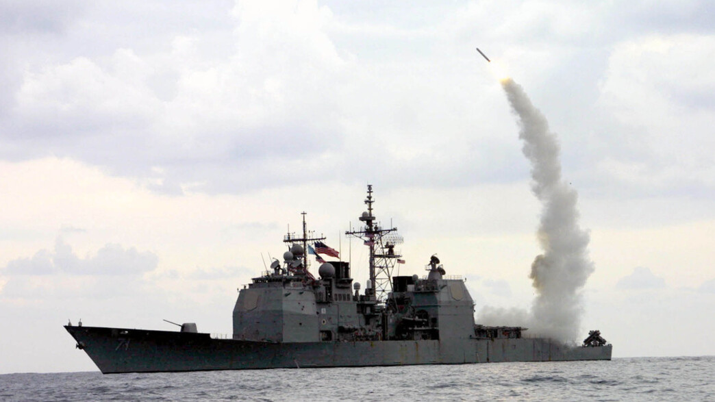 טיל טומהוק משוגר מספינה אמריקנית