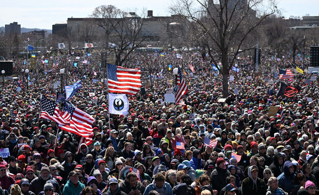 הפגנות נגד טראמפ במינסוטה (צילום: AP)
