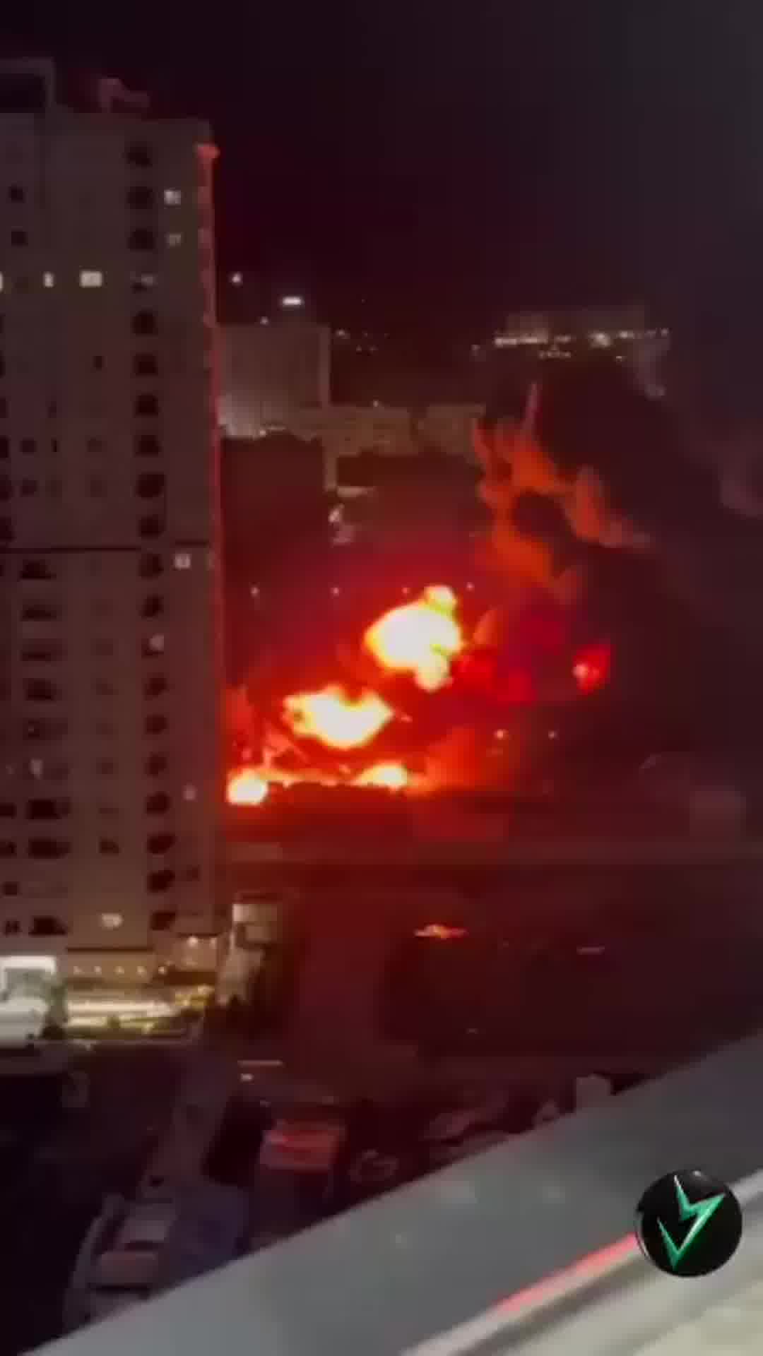 אש בטהרן: צפו בתיעוד חדש מהעיר אחרי תקיפות חיל האוויר הלילה