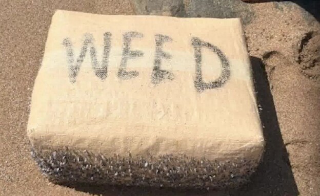 חבילת החשיש שנמצאה בים