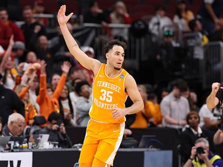 (Photo by Michael Reaves/Getty Images) (צילום: ספורט 5)