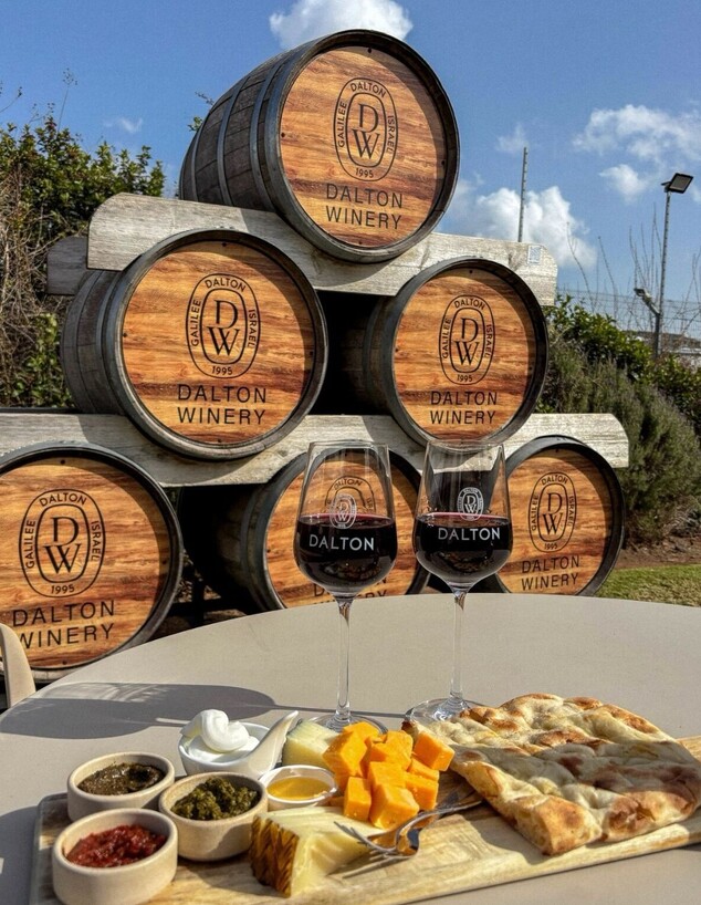 יקב דלתון יקב דלתון