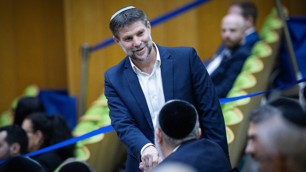 סמוטריץ' בעת אישור תקציב 2026 במליאת הכנסת סמוטריץ' בעת אישור תקציב 2026 במליאת הכנסת