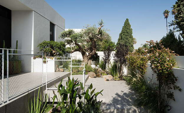 בית בתכנון אדריכל דור לוי, אדריכל אודי שמש בית בתכנון אדריכל דור לוי, אדריכל אודי שמש