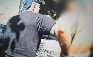 מעצר החשוד (צילום: דוברות המשטרה)