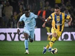 (ברני ארדוב) (צילום: ספורט 5)