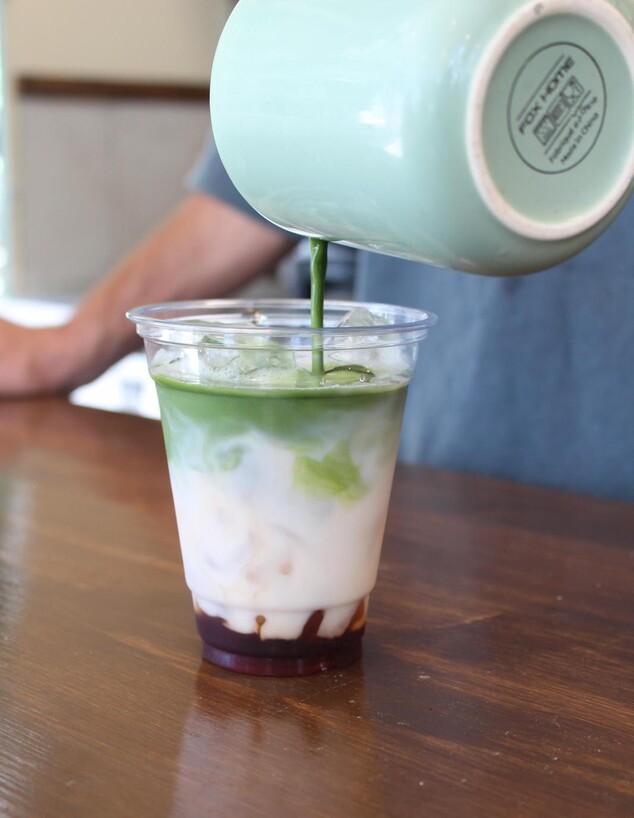 ברלה - עגלת קפה, לשימוש כתבות קופיטרייל בלבד ברלה - עגלת קפה, לשימוש כתבות קופיטרייל בלבד