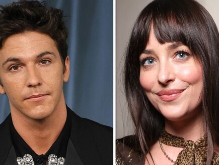 מזינה את השמועה? דקוטה ג'ונסון צמודה לראפר