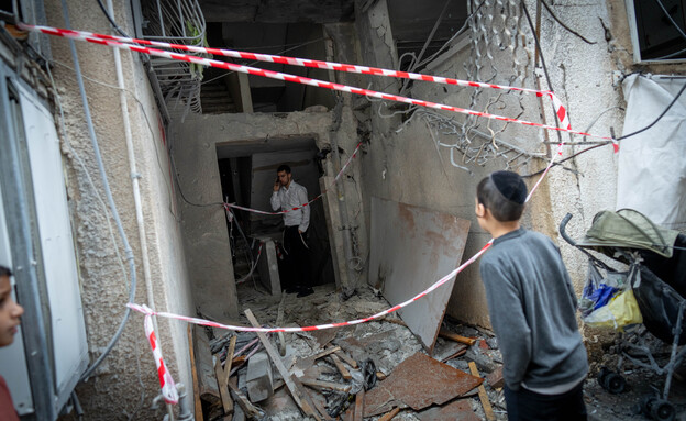 הערכה: האב ובתו נפגעו מההדף בחדר המדרגות
