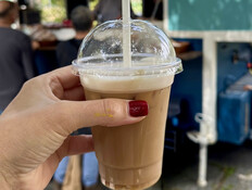 עגלת קפה אילוסטרציה, לשימוש בכתבות קופיטרייל בלבד (צילום: מיכל ספיר, coffeetrail)