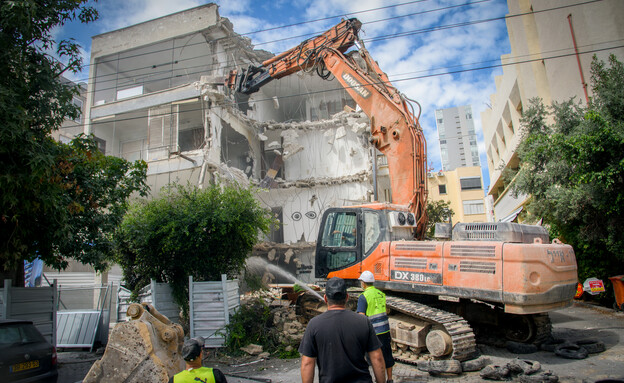 אתר בנייה בתל אביב (צילום: ShU studio, shutterstock)