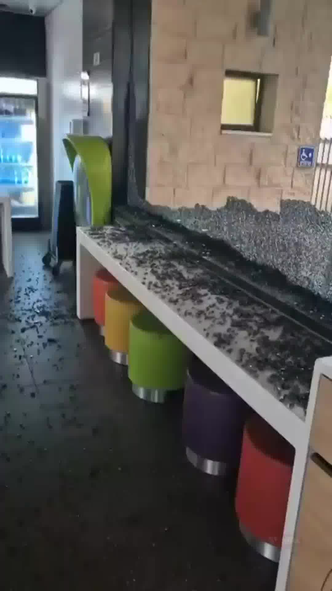 נזק נגרם לסניף מקדונלד'ס בגן הצפון