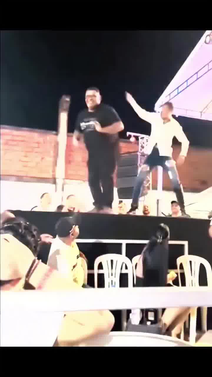לא כל אחד הוא רקדן, ולא כל אחד מוכרח לעלות לבמה להוכיח זאת