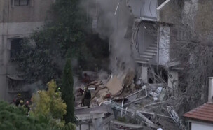 בילתה עם בנותיה בקניון - וביתה נפגע מטיל (צילום: מתוך "אברי ושרקי", קשת 12)