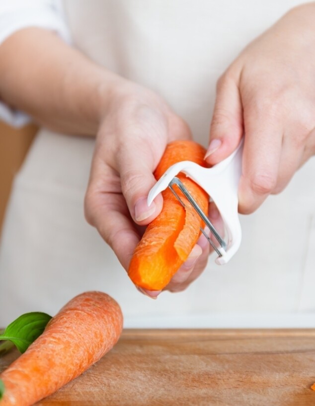 קולפן מקלף גזר