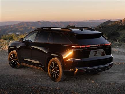 אחיו התאום והחזק של טויוטה היילנדר EV (צילום: ספורט 5)