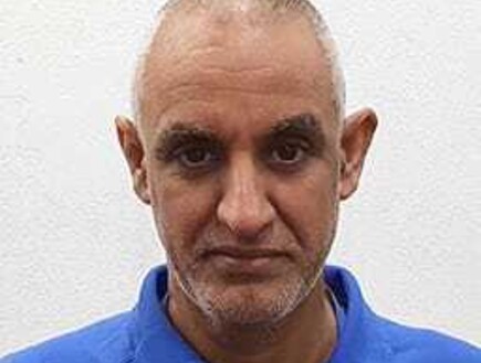 איש המשק של מכבי ת"א בכדורסל מואשם שאנס נער בן 15