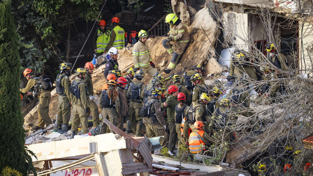 זירת ההרס מהפגיעה הישירה בחיפה