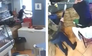 תיעוד השוד בבר במלאגה (צילום: La Barraca de la Abuela, Reddit)