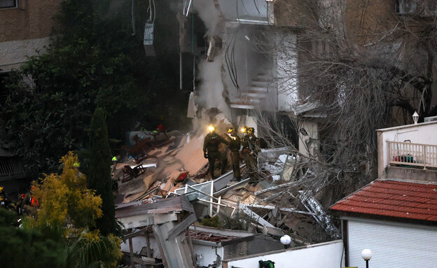 זירת ההרס מהפגיעה הישירה בחיפה