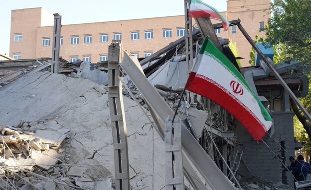 ארה"ב תקפה את אוניברסיטת שריף בטהראן באמצעות פצצות חודרות בונקרים ארה"ב תקפה את אוניברסיטת שריף בטהראן באמצעות פצצות חודרות בונקרים