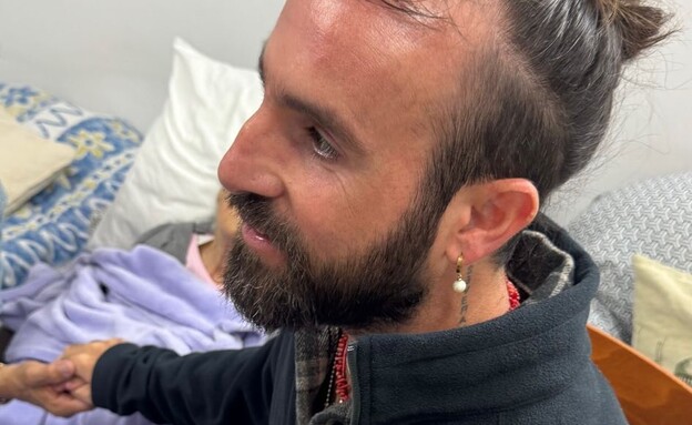 "הוא לא פגש את סבתא 4 שנים": מתן בלו נפרד מסבתו שהלכה לעולמה "הוא לא פגש את סבתא 4 שנים": מתן בלו נפרד מסבתו שהלכה לעולמה