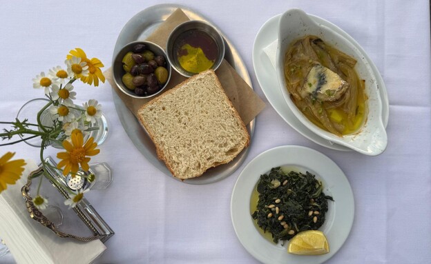 פתיחת שולחן. מפגש בת גלים פתיחת שולחן. מפגש בת גלים