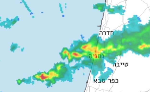 עננות נכנסת למישור החוף בישראל