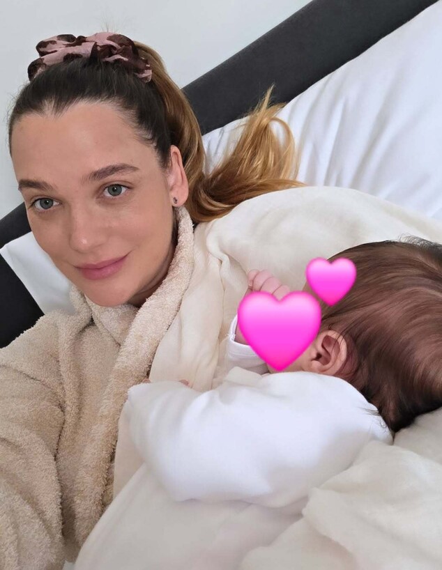 "עדיין לא עיכלתי הכל": דנה פרידר משתפת רגעים מהלידה של נאיה "עדיין לא עיכלתי הכל": דנה פרידר משתפת רגעים מהלידה של נאיה