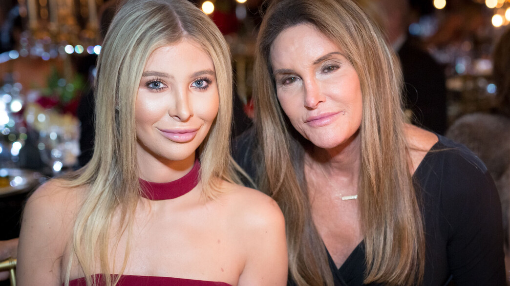 קייטלין ג'נר וסופיה האצ'ינס קייטלין ג'נר וסופיה האצ'ינס