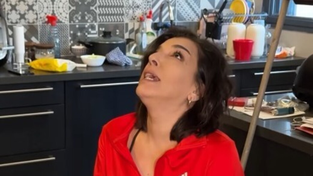 יש טוויסט: הצצנו לדירה התל אביבית של דיקלה