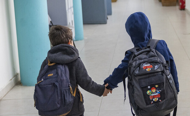 ילדים חוזרים ללימודים בירושלים בעקבות הפסקת האש עם איראן