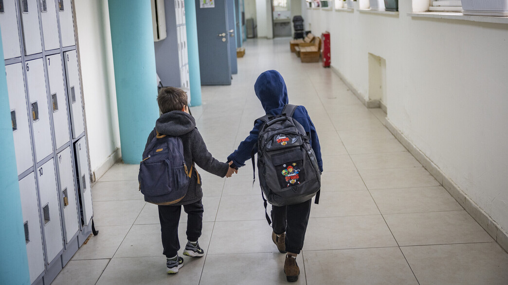 ילדים חוזרים ללימודים בירושלים בעקבות הפסקת האש עם איראן