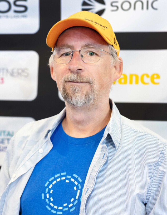 אדם באק אדם באק