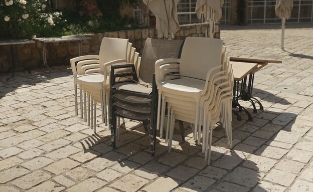 ציון נאנוס עם העסקים שקורסים ומתחננים לעזרה