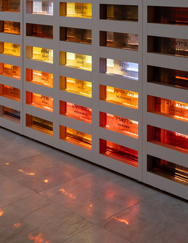 מוזיאון שטעטל ליטא קיר זיכרון ג אדריכלות LMA מוזיאון שטעטל ליטא קיר זיכרון ג אדריכלות LMA