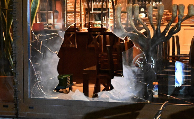 אלמונים השחיתו מסעדה ישראלית במינכן (צילום: Felix Hörhager, getty images)