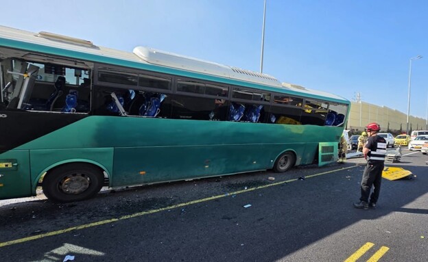 17 פצועים בתאונת אוטובוס: 