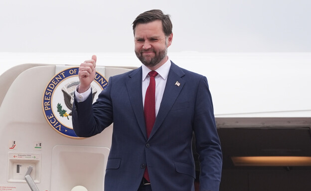 בכירים אמריקנים מגיעים לפקיסטן