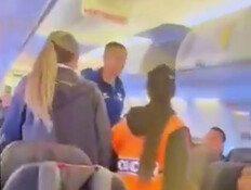תיעוד: הכדורגלן איים לפוצץ את עצמו על המטוס