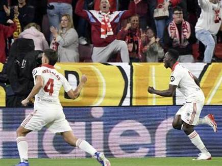 sportFive1699582 sportFive1699582