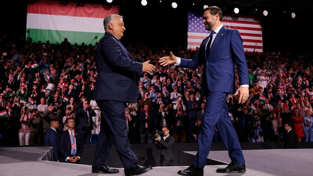 ראש ממשלת הונגריה ויקטור אורבן עם ג'יי-די ואנס