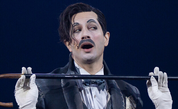 רן דנקר, "קברט" (צילום: משה צ'יטיאת)