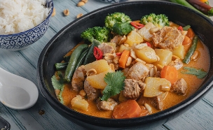 עוף בקארי מסאמן (צילום: הדס לפידות)