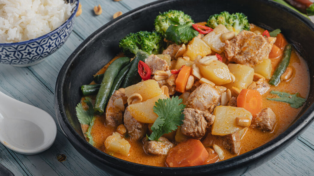 עוף בקארי מסאמן