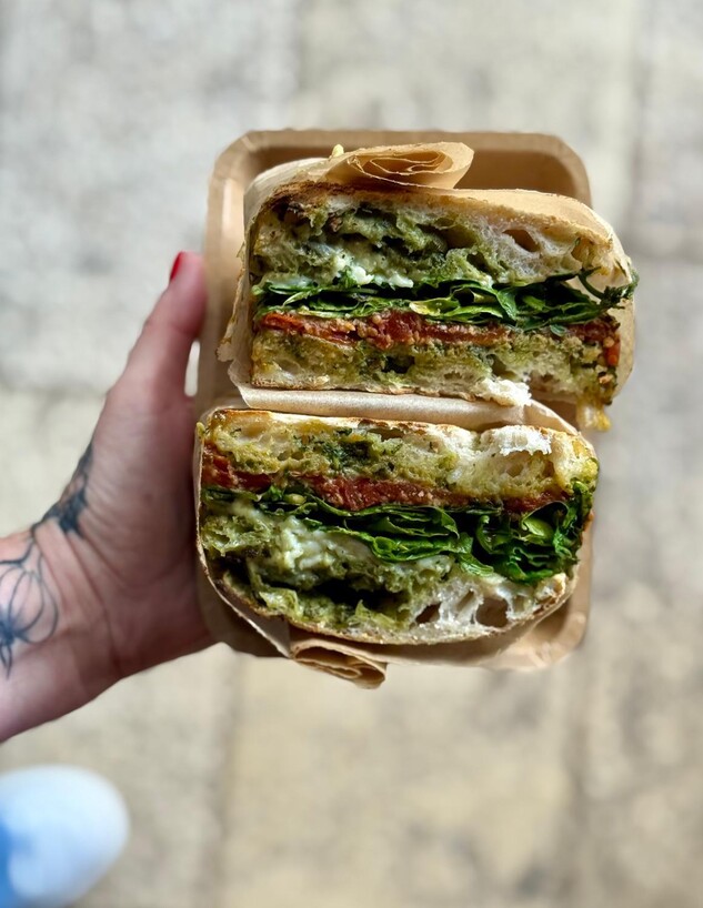 כריך סטרצ'טלה. לומא זכרון יעקב כריך סטרצ'טלה. לומא זכרון יעקב