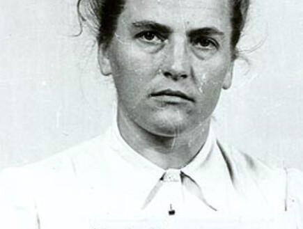 שלחה אלפי ילדים ונשים לניסויים אכזריים: סיפורה של "החיה מאושוויץ"