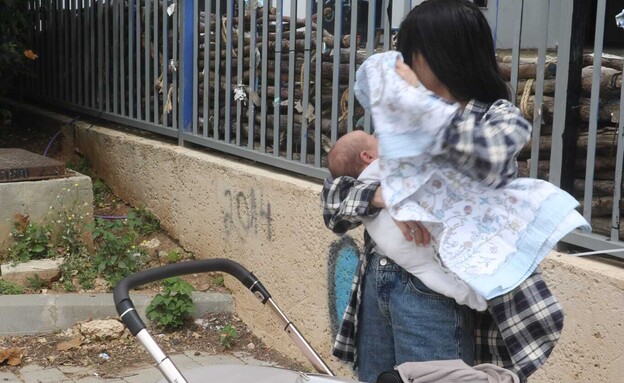 תמונות ראשונות של ירדן ויזל עם בנה התינוק  (צילום: פול סגל)