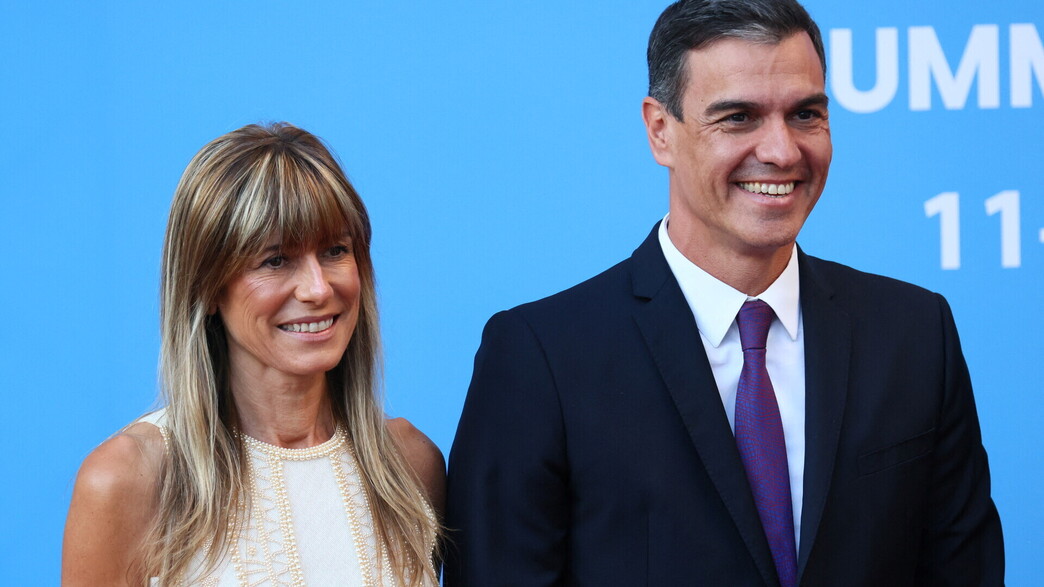 ראש ממשלת ספרד פדרו סנצ'ס ורעייתו בגוניה גומז ראש ממשלת ספרד פדרו סנצ'ס ורעייתו בגוניה גומז