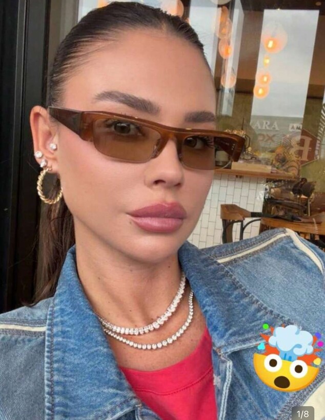 רוסלנה מדגמנת לשיין רוסלנה מדגמנת לשיין